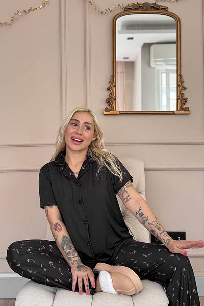 Pijamaevi Set de pijamale pentru femei cu nasturi în față exclusiv Black Midnight Petals