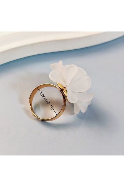 mos&more Matte White Resin Camellia Flower Adjustable Ring