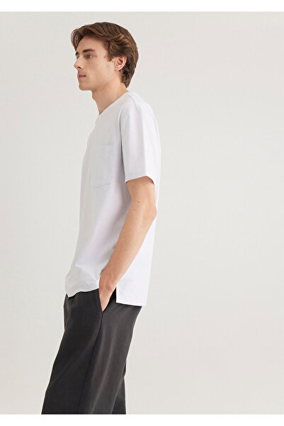 Mavi Cep Detaylı Beyaz Basic Tişört Loose Fit / Bol Rahat Kesim 066248-620