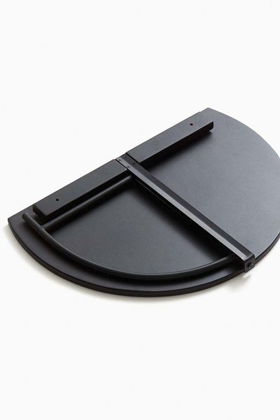 H&M Wall-hanging dining table