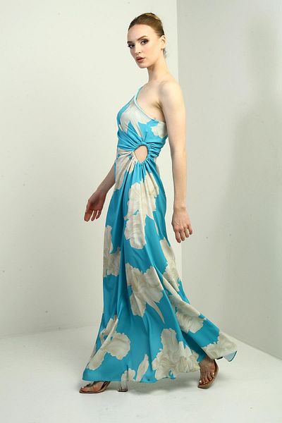 By Saygı Rochie lungă din satin creponat pentru femei, cu un singur umăr, cu fereastră laterală, cu model de frunze mari
