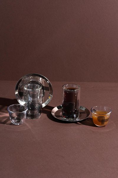 D&H طقم فناجين شاي وقهوة مع صحون من 18 قطعة - تصميم عربي تقليدي للمنزل والمكتب