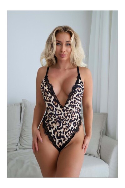 Tek Parça Dantel Detaylı Leopar Desenli Sırt Dekolteli Fantazi Bodysuit