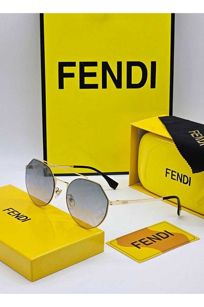 Fendi Fendi sunglasses with beautiful features and accessories