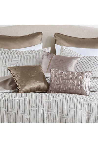 Orange Bed & Bath رويس | طقم لحاف مزدوج ١١ قطعة - بني