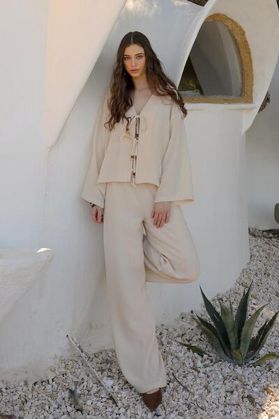 Olcay V-nyakú csipke részletes tunika nadrág szett BÉZS 9332-TK