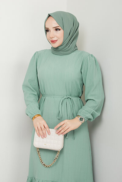 A S HAZIR GİYİM BİYE KEMER DETAYLI KOLU LASTİKLİ KABARTMA KUMAŞ GÜNLÜK KULLANIMA UYGUN ELBİSE