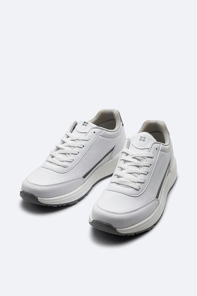 Avva Men's White Pieced Flexible Sole Sneaker A31y8024