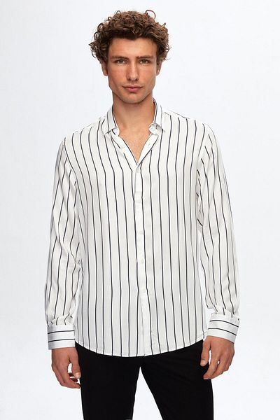 Twn Slim Fit White Line Printed Shirt