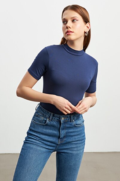 Bipantolon Жіноча темно-синя блуза з короткими рукавами