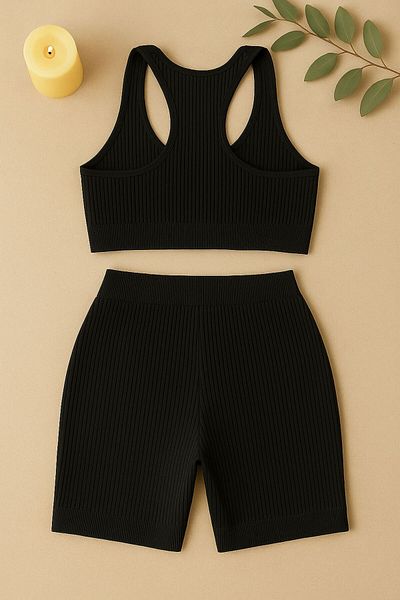 Stail Moda Γυναικείο κόκκινο καμισόλι υφασμάτινο κοστούμι με σορτς με ψηλόμεσο σταυρό πίσω λεπτομέρεια εσώρουχα2025