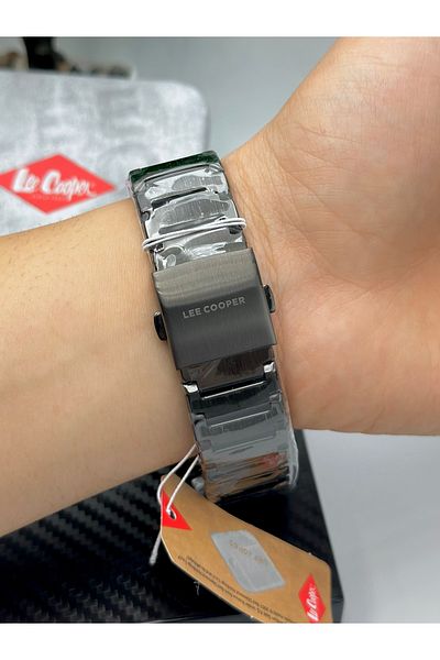 Lee Cooper Brand Steel Case Two Year Warranty 5 Atm Men's Wristwatch with Calendar