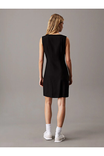 Calvin Klein Kadın Kalın Askılı Diz Üstü Önden Düğme Kapama Reqular Fit Siyah Elbise J20J225271-BEH