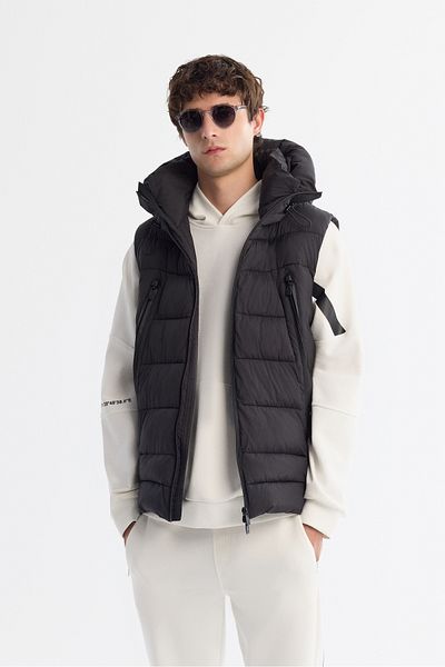Avva Men's Black Hooded Water Repellent Windproof Puffer Vest A42Y6504