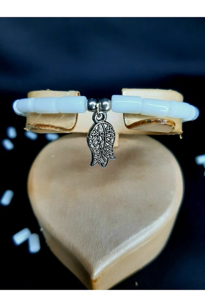 makadi سوار مصنوع يدويًا بتفاصيل من الحجر الطبيعي – أبيض