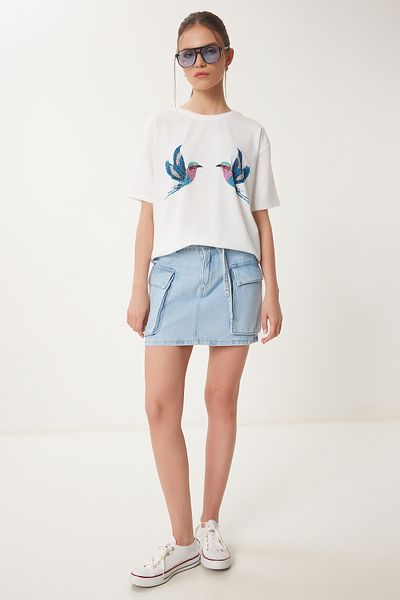 Happiness İstanbul Ecru bedrucktes Damen-T-Shirt mit Steindetails ZV00288