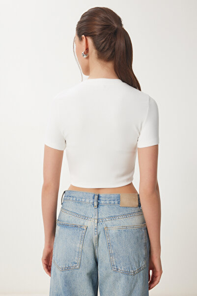 Happiness İstanbul Women's Bone Stylish Stone Heart Detailed Crop Knitted Blouse Kh00101