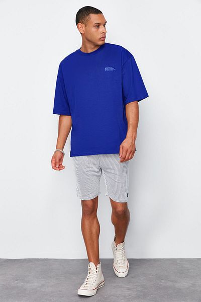 Trendyol Collection 100 % Baumwolle Saks Oversize Bicikeley Neck Minimal Lettered Tok Fabric T-Shirt TMNSS23TS00084