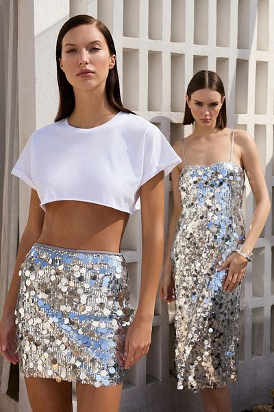 Trendyol Collection Fusta mini elegantă tricotată cu paiete cu sclipici argintiu TPRSS25ET00008