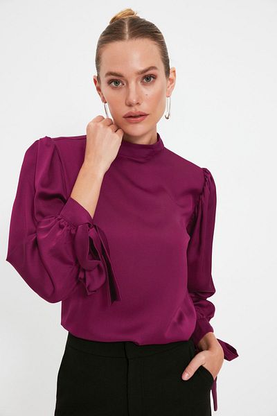 Trendyol Collection Σατέν υφασμένη μπλούζα - Χρώμα δαμάσκηνου, Λεπτομερής γραβάτα TOFAW19FG0082