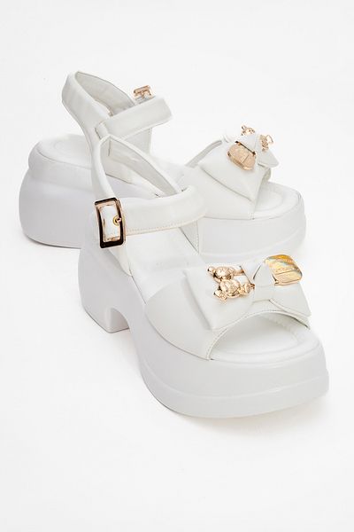 LuviShoes Sandale damă MERIDA cu cataramă albă aurii - talpă cu pană