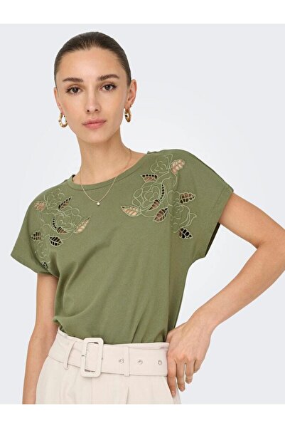 ONLY بلوزة JDYROSE S/S برقبة دائرية مطرزة من JRS