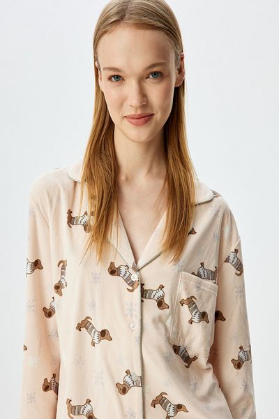 Koton Pyjama-Oberteil aus Fleece mit Hemdkragen und Knopftaschen und Hundemuster
