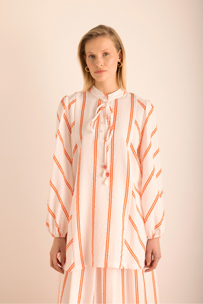 Aker Çizgili Balon Kollu Yakası Bağcıklı Bluz