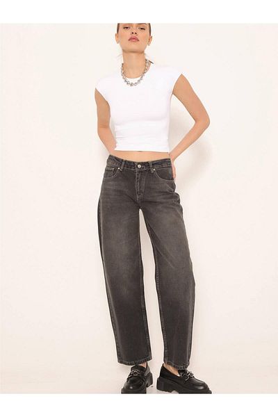 Coral Distressed Balloon Jeans Black