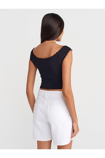 Dilvin 31775 Lace Detailed Off-The-Shoulder Top-Black