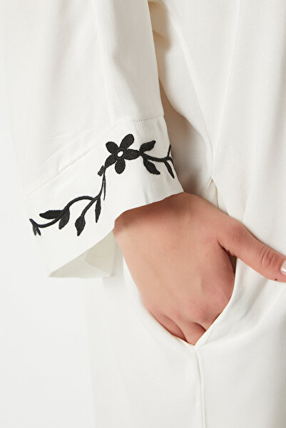 Ritnice Μέτριο γυναικείο λαμπερό κεντημένο εκρού 100% βισκόζη φαρδύ κομμένο μακρύ καλοκαιρινό φόρεμα με τσέπες