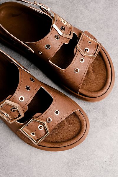 Lal Shoes & Bags Sandale Loyal pentru femei cu cataramă dublă cu centură detaliată - maro