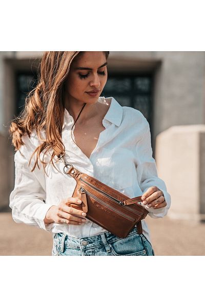 The Chesterfield Brand Genuine leather belt bag, The Chesterfield Brand, Toronto