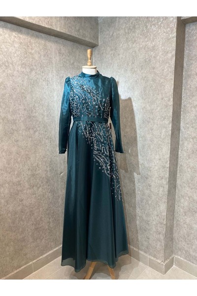 Famelin 24Y665 ABİYE ÜSTÜ TAŞLI ZÜMRÜT