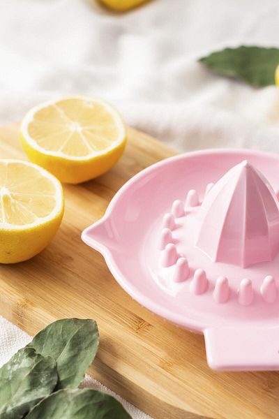 EWs Acrylic Dark Pink Lemon Squeezer Practical Lemon Squeezer