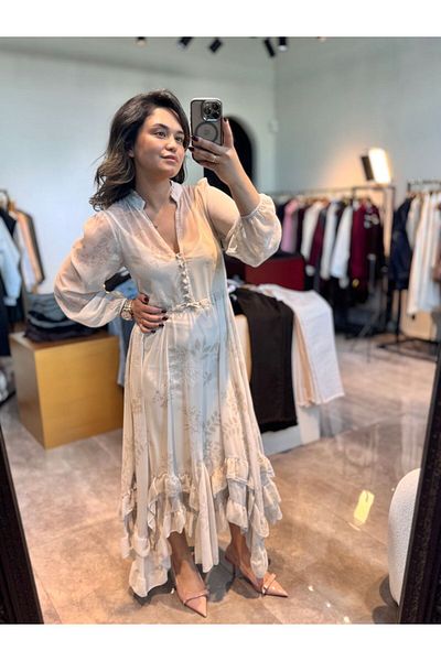 BÜŞRA PERKER Romantic Grey Dress