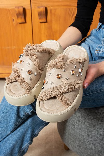 DABAB AYAKKABI Women's Beige Suede Stone Detailed Thick Comfortable Sole Slippers