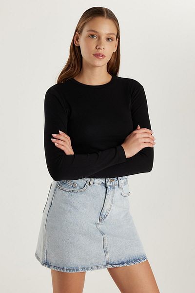 Tudors Γυναικεία Slim Fit Slim Cut Crew Neck Μαύρη μπλούζα