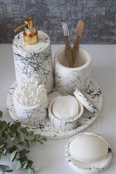 Ture Concept Black & White Patterned Bathroom Set