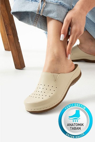 AlbiShoes Lisa Closed Front Sabo Medical Doctor Nurse Hospital Anatomical Rubber Detailed Women's Slippers