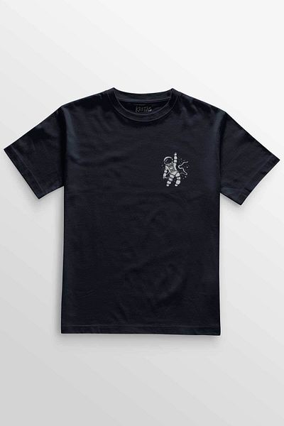 Kretas Μπλουζάκι Unisex Navy Blue Hopscotch στο διάστημα Παίξτε Hopscotch Astronaut Cosmos Minimal μπλουζάκι με στάμπα μπροστά