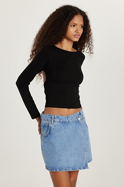 Tudors Kadın Slim Fit Dar Kesim Sırt Detaylı Siyah Bluz