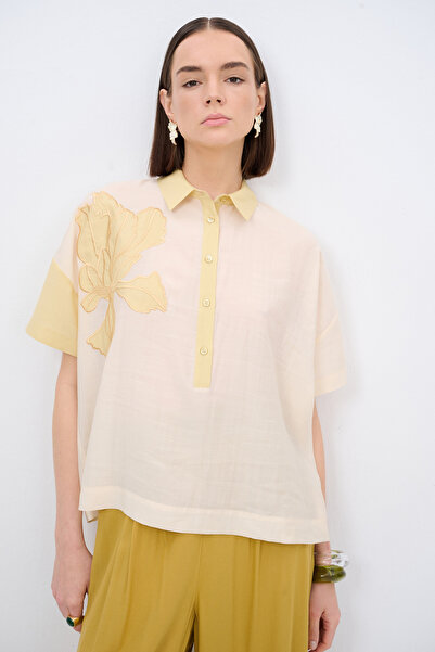 Love My Body Aplike Detaylı Bluz