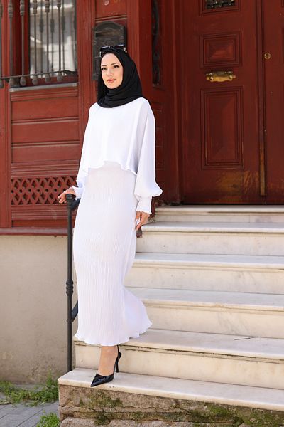 KADEEM Elegant Dubai Silk Cape Suit