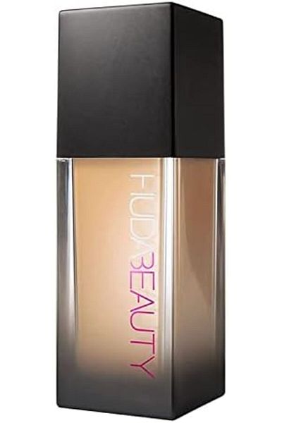 Huda Beauty Faux Filter Foundation in Milkshake 100B