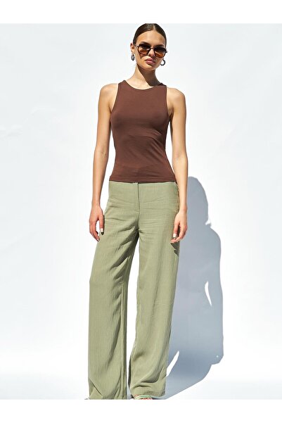 Coral Halter Yakalı Atlet Kahve