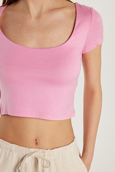 Tudors Γυναικεία Slim Fit Slim Fit κοντομάνικη ροζ μπλούζα με λαιμόκοψη