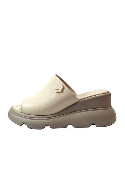 Beety 116.0011 Papuci de damă cu toc bej din piele naturală
