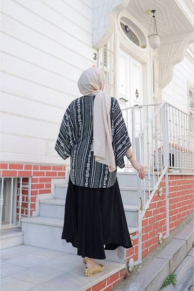 QUAWEAR Relaxed Fit Short Sleeve Patterned Kimono with Lace-Up Waist Skirt Set of Two