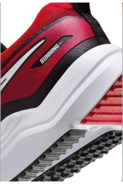 Nike Cosmic Runner Kırmızı Unisex Koşu Ayakkabısı HM4402-601